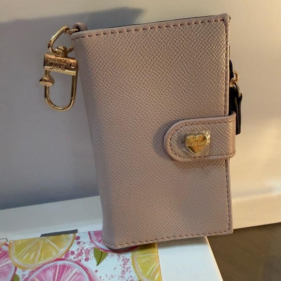 Betsey Johnson Cream Wallet with Gold Heart Charm - Picture 3 of 4